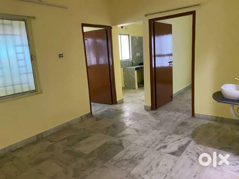 Space available for rent for small office or godown In Gadamahavir