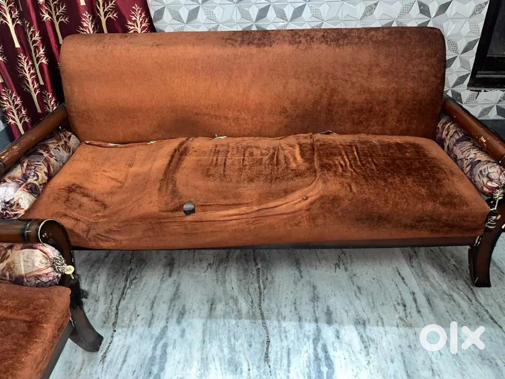 Wooden sofa set, five seater