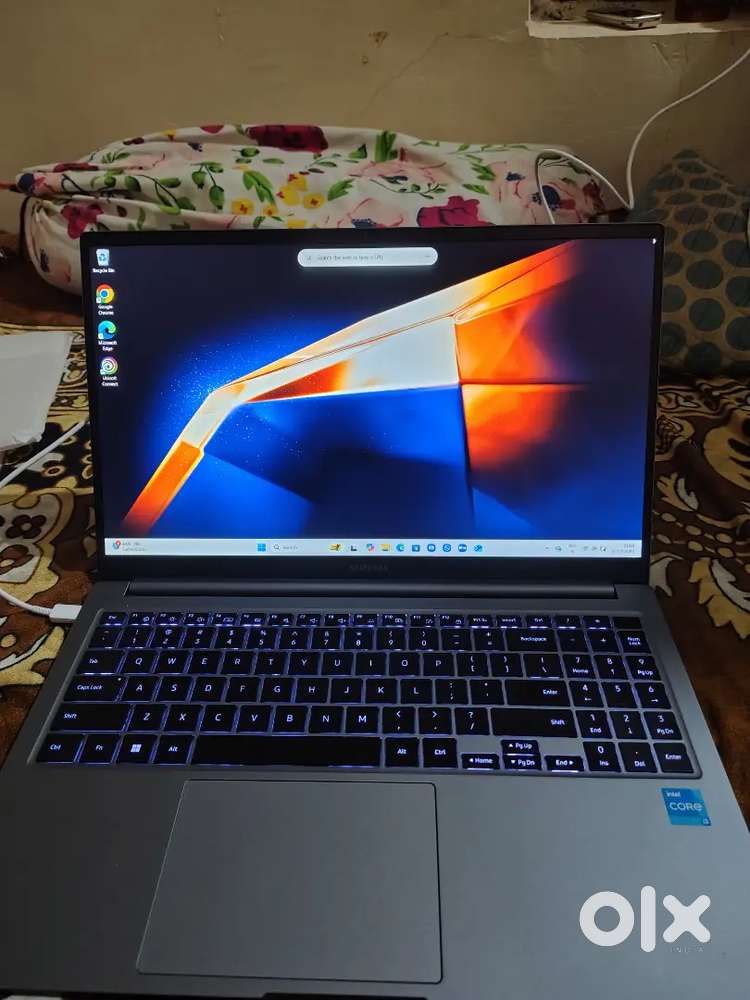 Samsung Book 04  i3  8GB/512GB  Only 2 Months Used  Full Box +Bill