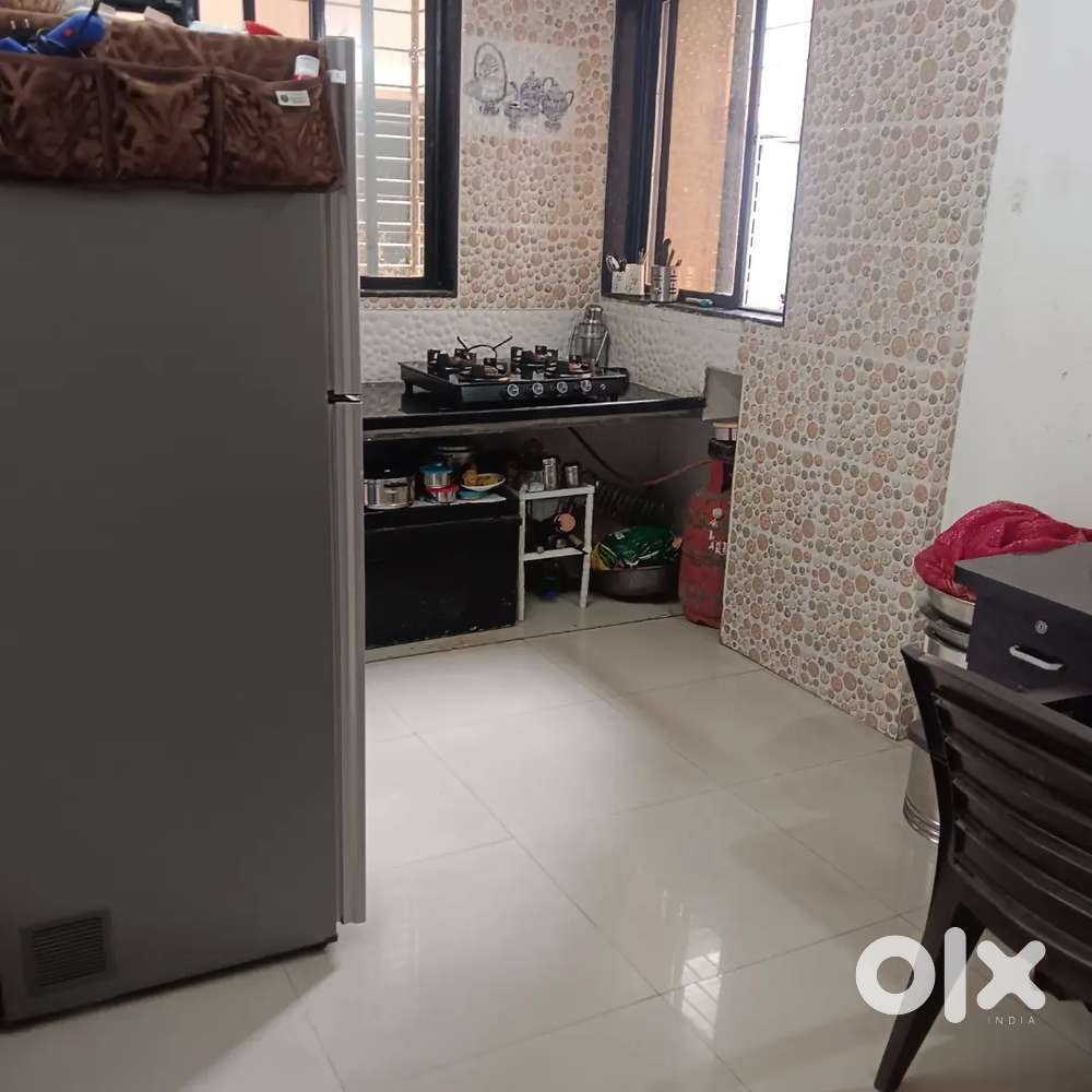 Prime location nearby school market Mall and highway big room and good