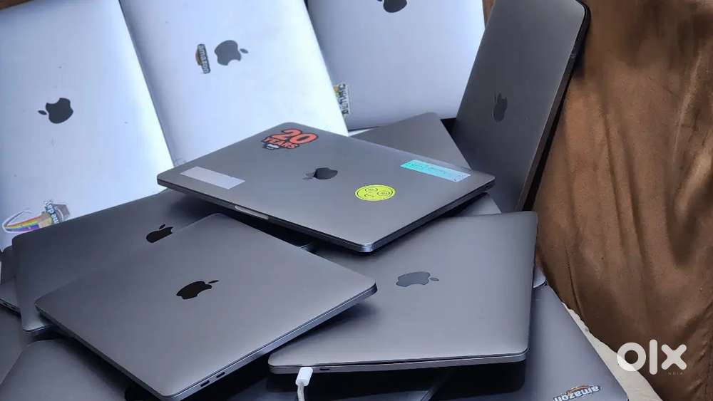 M1 Apple Macbook Pro 16GB Ram 256gb Apple SSD 2022 Manufacturing