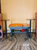 Speaker Stands for bookshelves