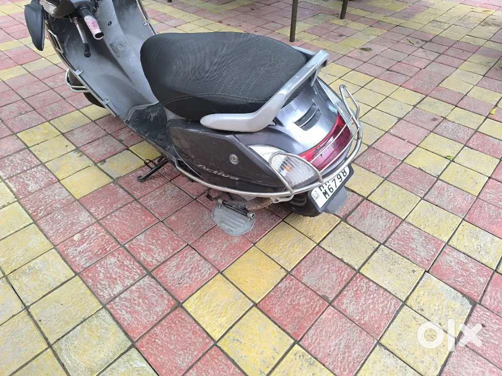 होंडा एक्टिवा गाडीचे पेपर 2027 पर्यंत क्लिअर आहे