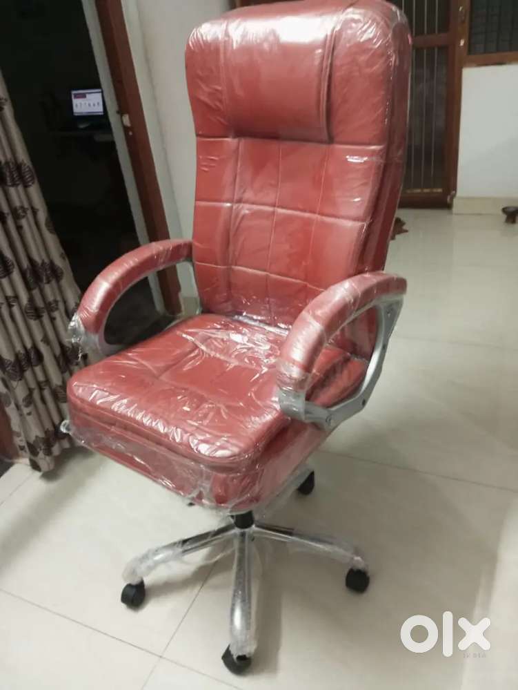 2 High back boss chair for sell new