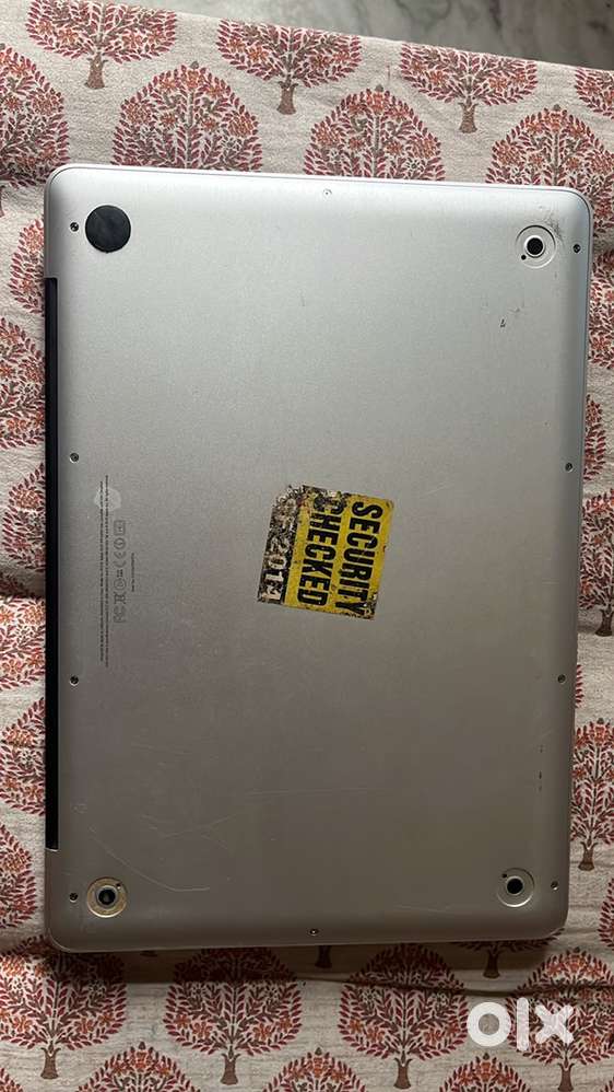 Macbook pro 13- inches , Mid 2012