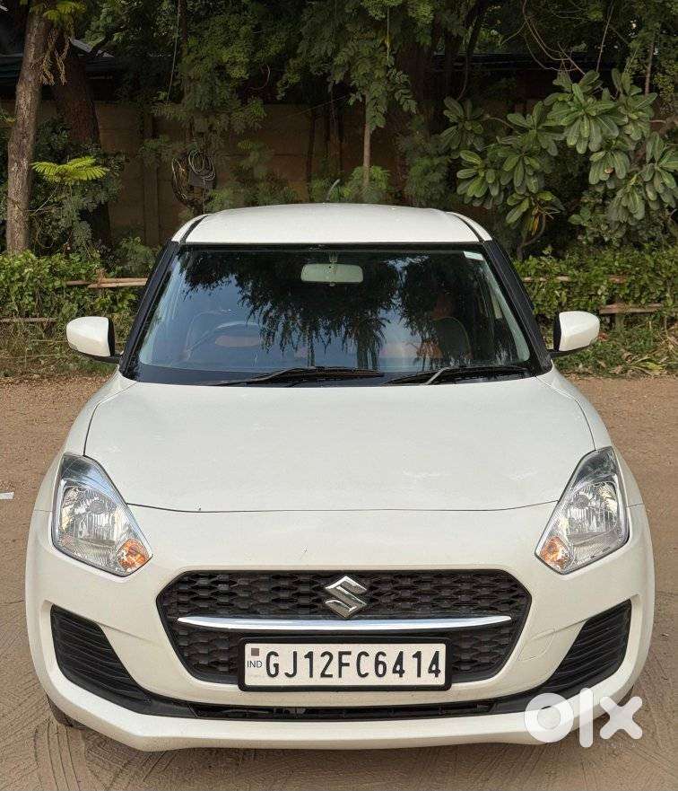 Maruti Suzuki Swift VXi + Manual, 2023, Petrol