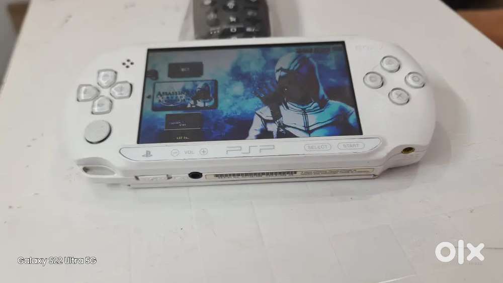 PsP E1004 with 16gb memory card