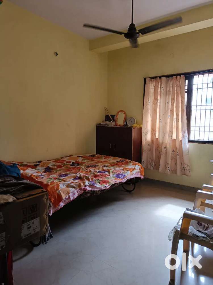 Sembhakam flat for lease 200 feet from Main road