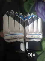 BATTING GLOVES