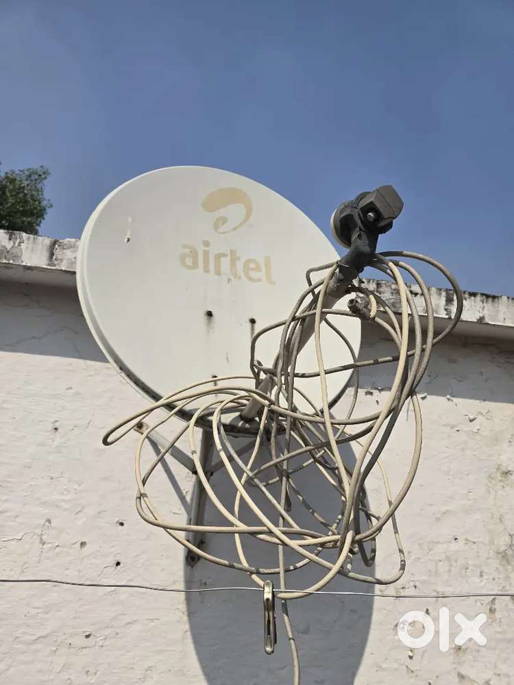 Airtel dish with set top box