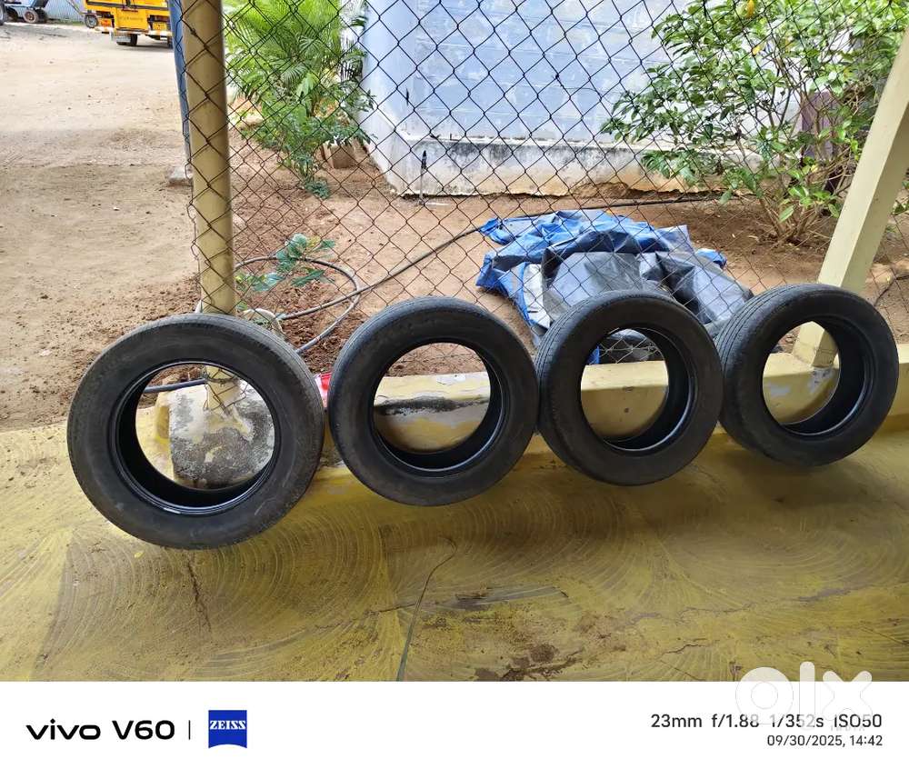 Innova Crysta four tyres for sale