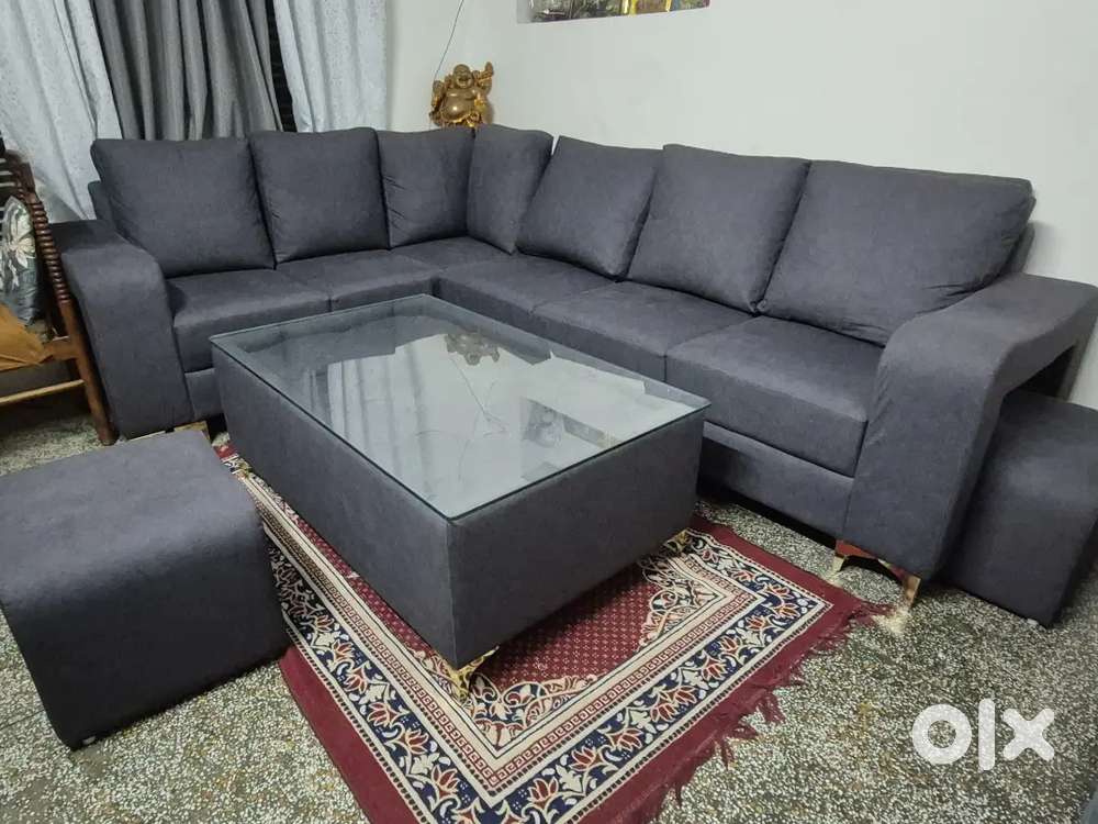 7 Seater Sofa with 2 Stool along with Table, only 15 days old