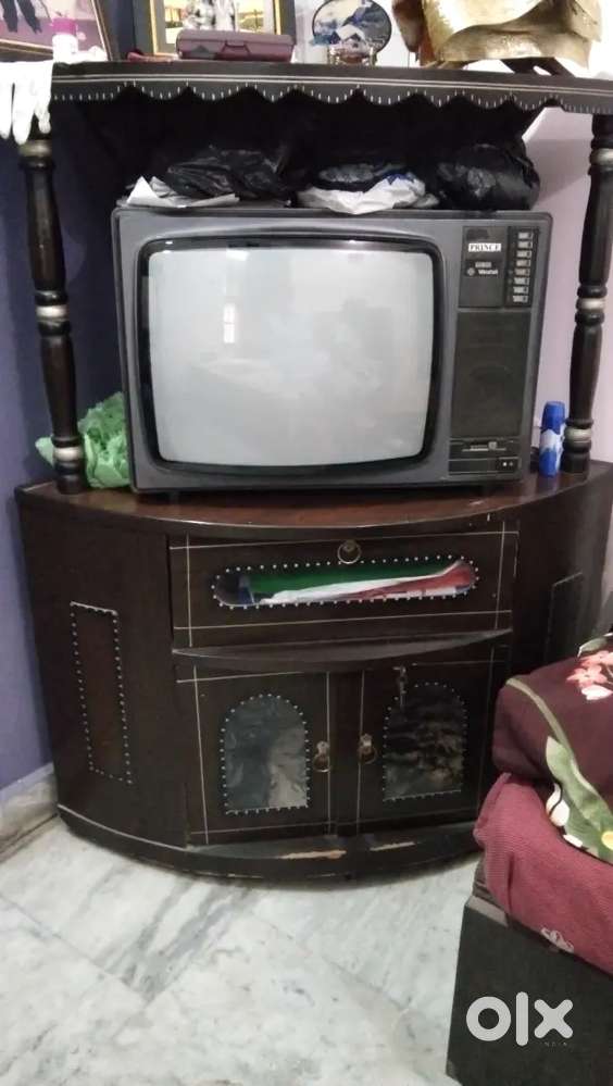 Weston tv with cabinet,  big space for luggage