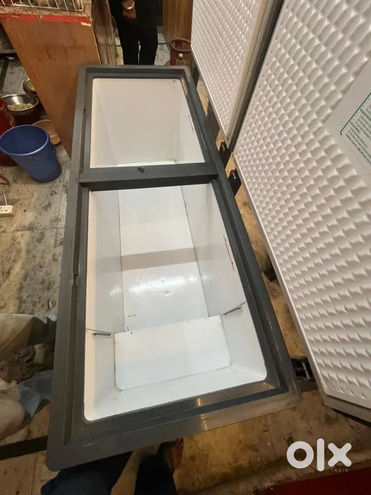 Voltas convertible deep freezer in waranty 1 year old good condition