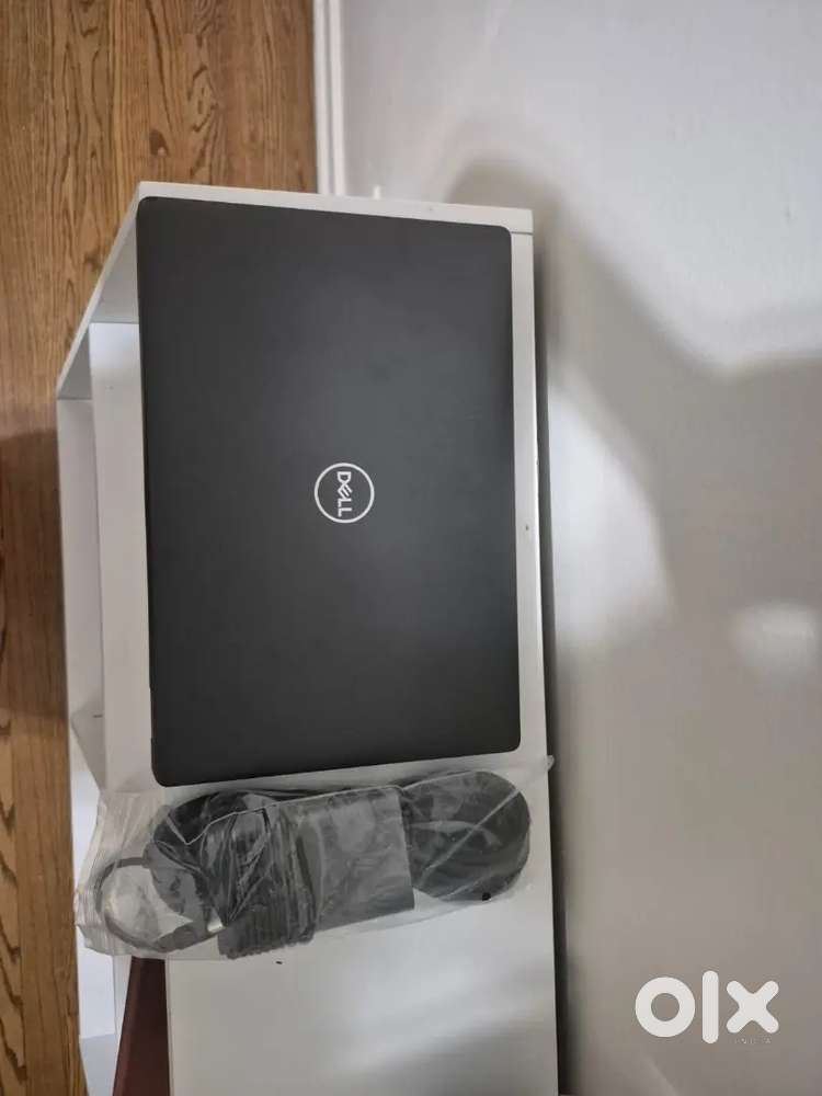 Dell 5400 i5-8th 16GBRAM 256gb ssd