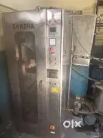Pouch packaging machine