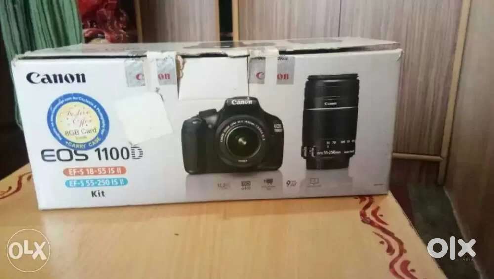 Canon 1100D with dual lens