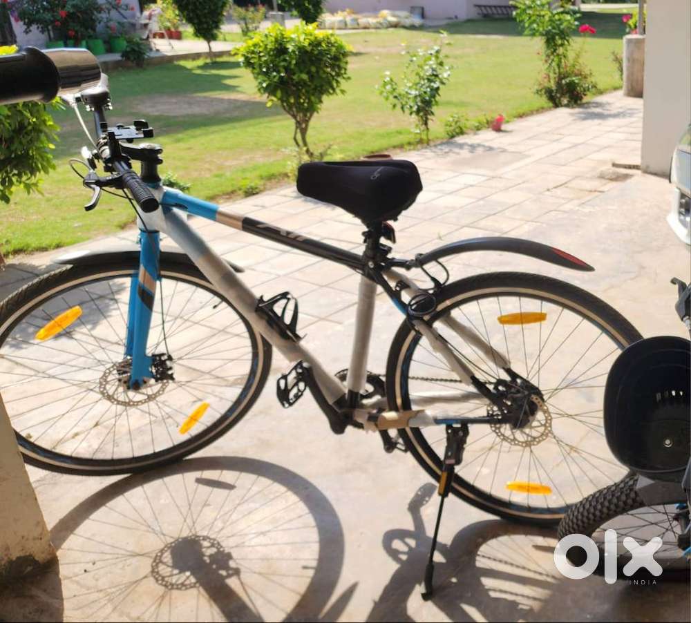 Excellent new condition- Hardly used 7days (Non Gear)