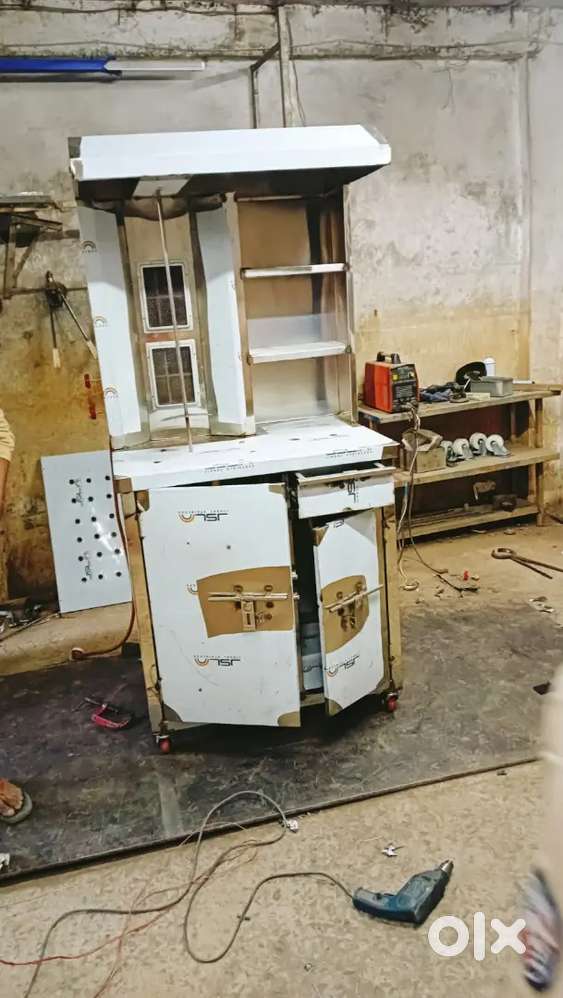 Hotel kitchen equipment bhatti table sink tandoor frige counter