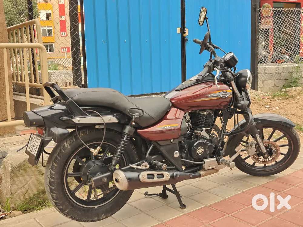 Avenger 150 cc BS4 engine with self start showroom condition bike