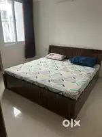 Bed with storage ..6x6