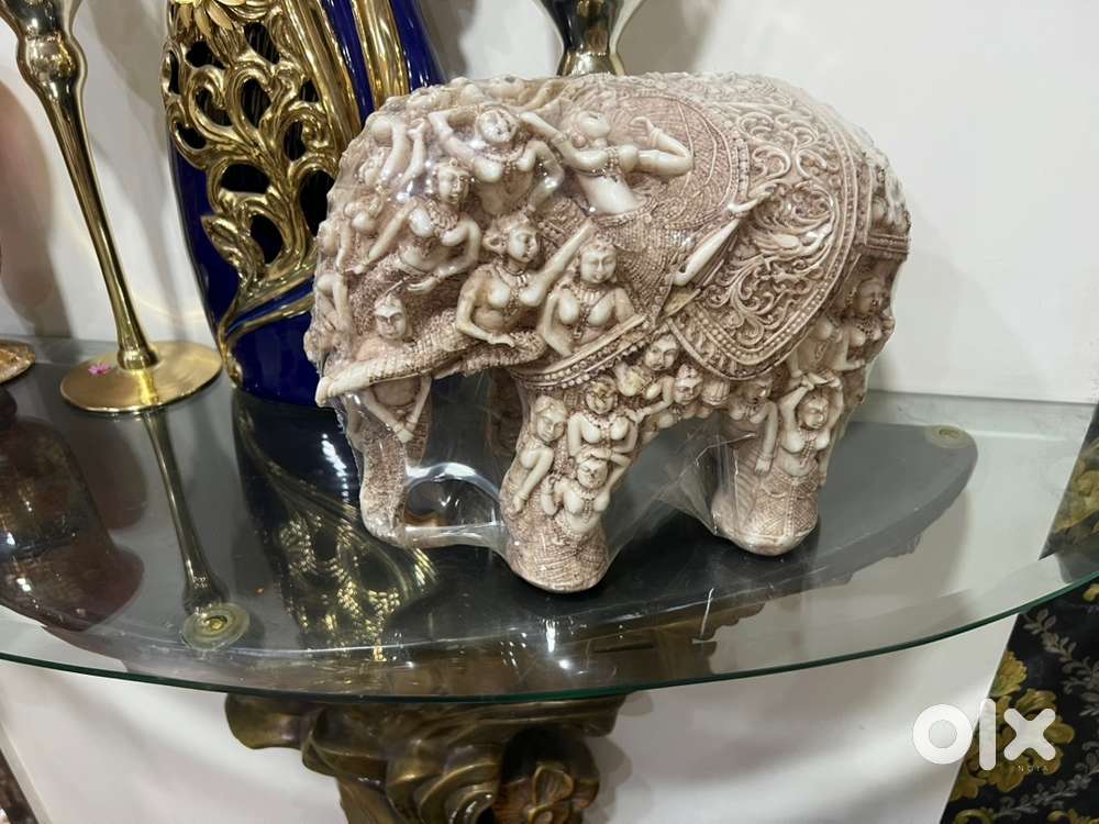 Decoration marble dust elephants