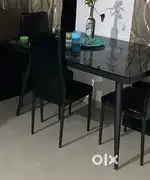 4 Seater Dining Table Glass top