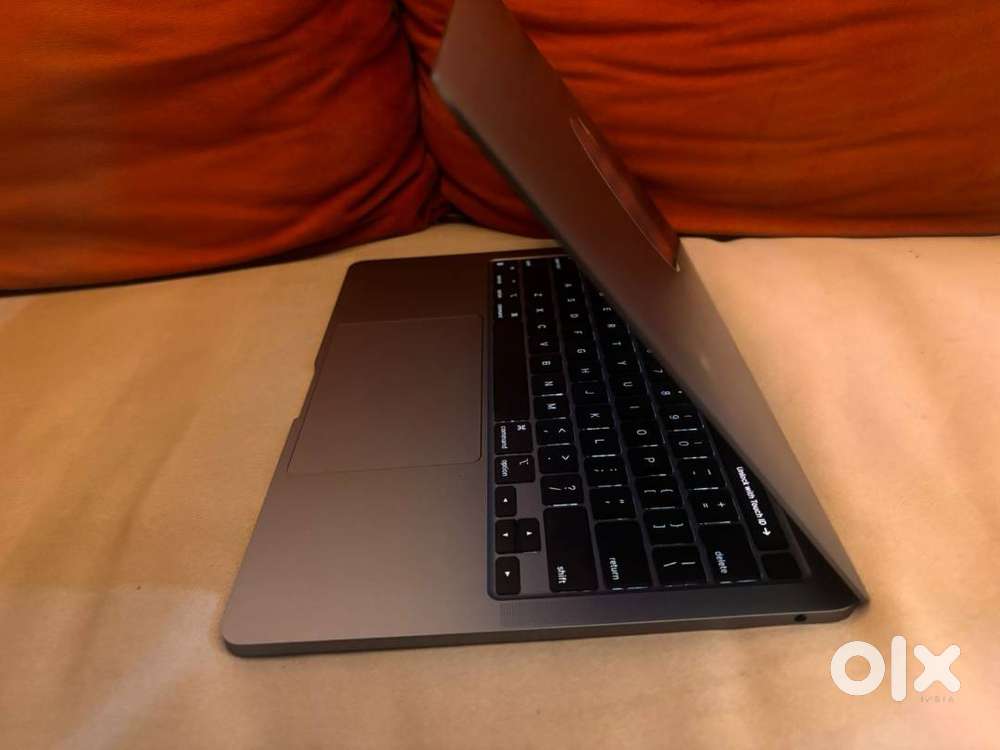MacBook Pro 13” M2 – Apple Rebuild (New Parts) + AppleCare till Dec