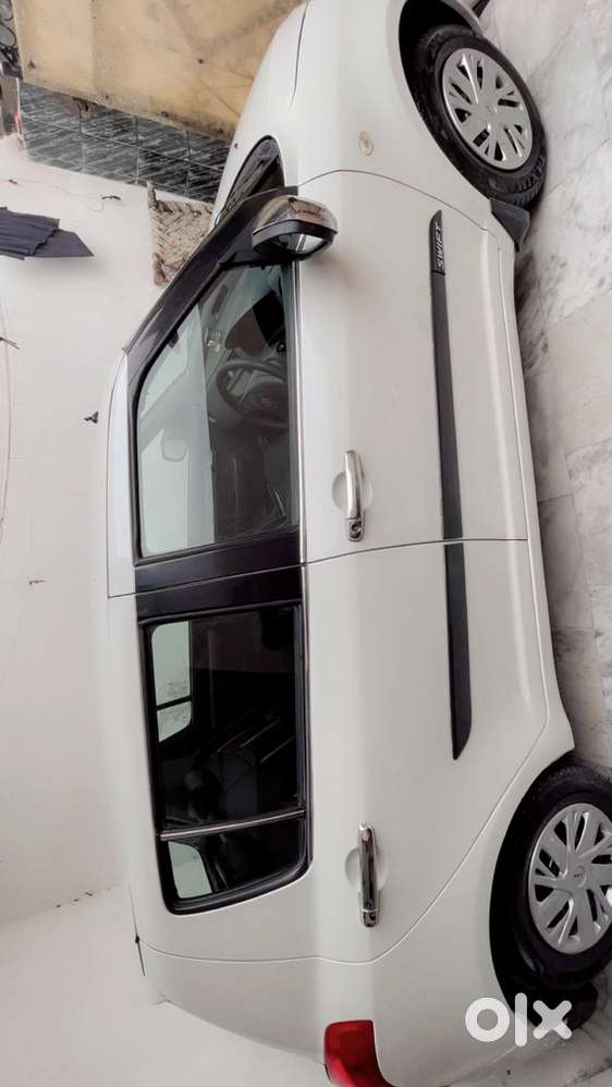 Maruti Suzuki Swift 2011 Petrol Well Maintained