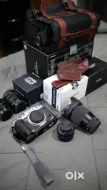 Fuji XT4 Fujifilm X-T4 Mirrorless Camera & Lenses | Mint Condition