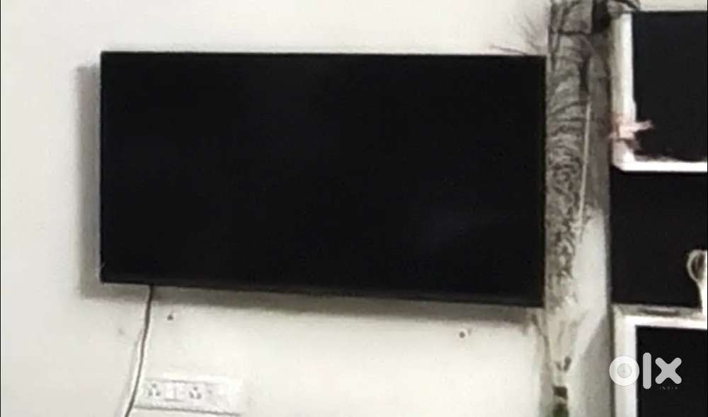 TCL 43 inch Ultra HD LED Smart TV Google OS & Samsung 192 liter fridge