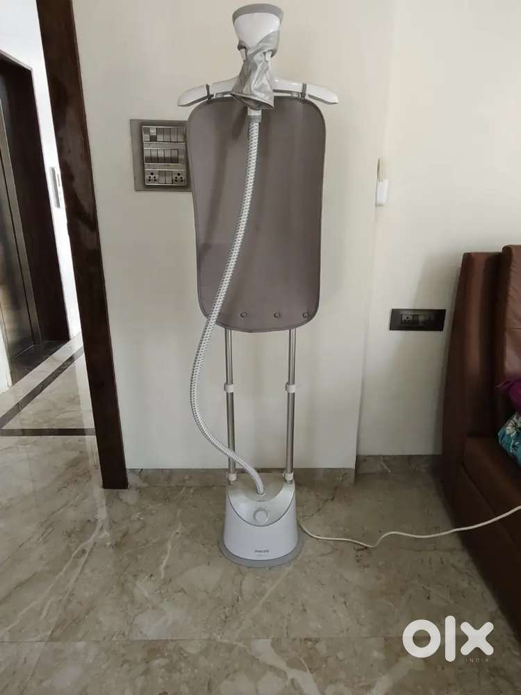 Brand New Philips steam iron with stand