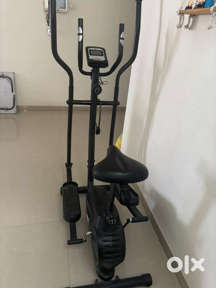 HRX Elliptical cross trainer