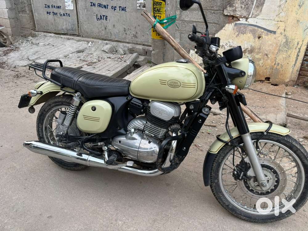 Hey guys i want to sell my jawa 42 which is in good condition