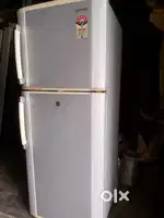 Fridge samsung 230 ltr 5 star model RT24/2009