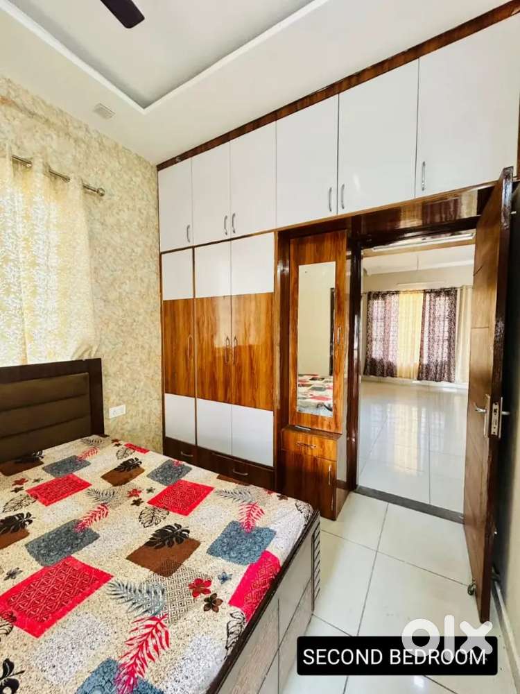 2bhk luxry fullifurneshd flat sector 127 shivalik  city