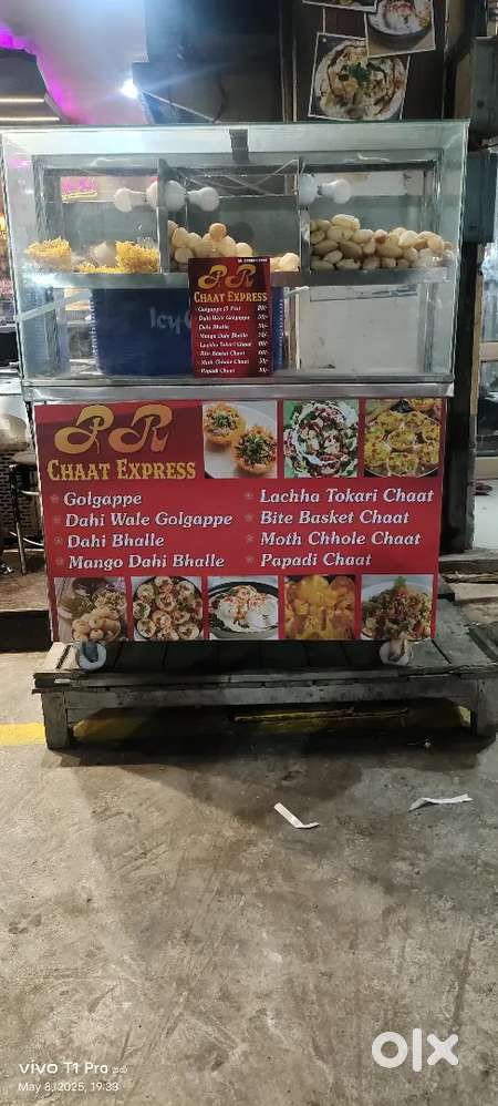 Golgappa cart