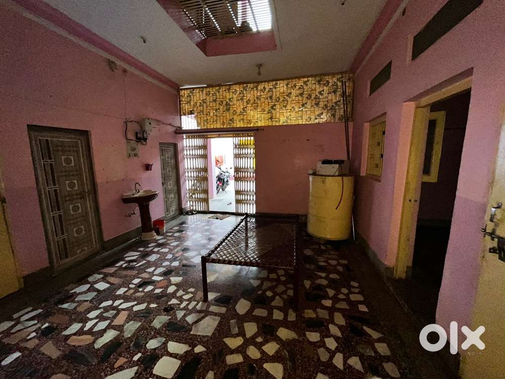 2 rooms 1 kitchen separate are available