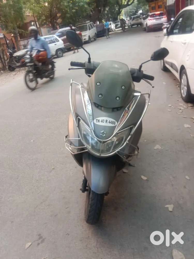 Suzuki Burgman street 125  ( 2018 ) km26000