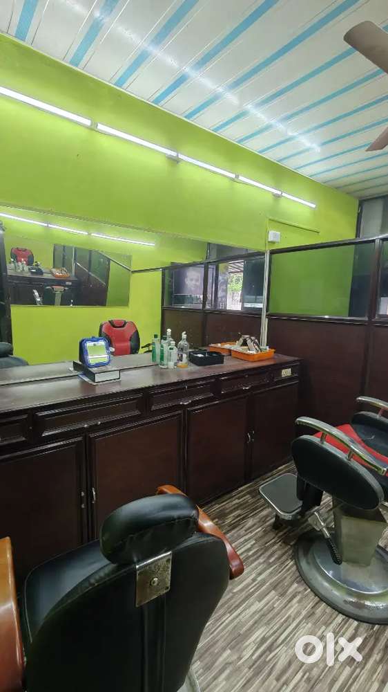 Furnished salon for rent near Kaniyapuram railway station