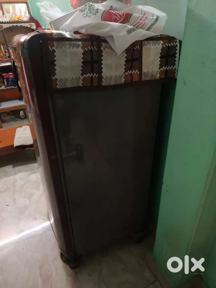 Selling fridge in good condition