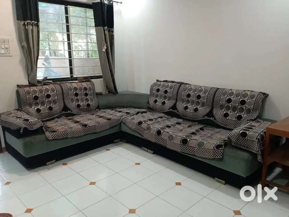 5 seater L shape sofa new