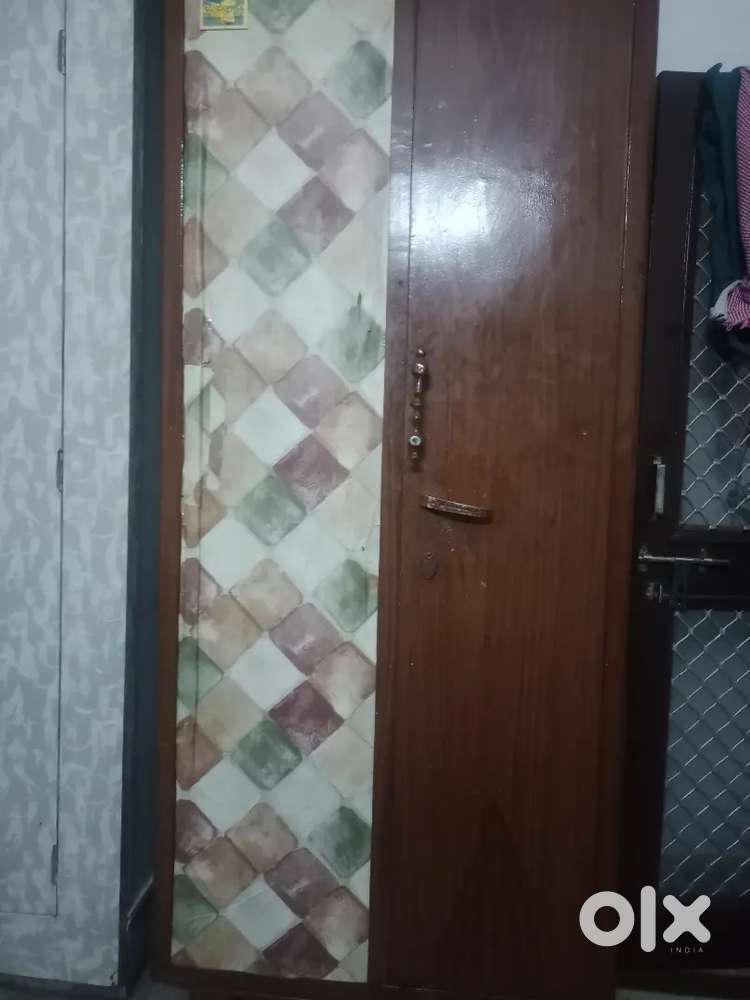 Wooden Almirah in Good Condition – Spacious and Durable