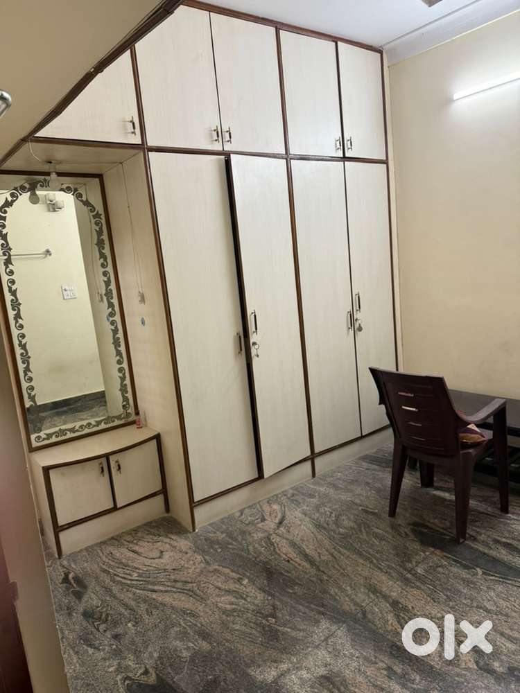 Female flatmate in a 3bhk fully furnished house