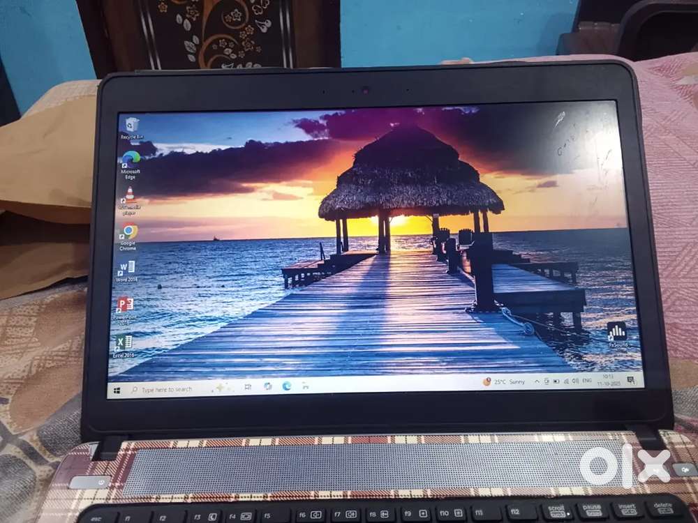Ok hai laptop with charger and mouse