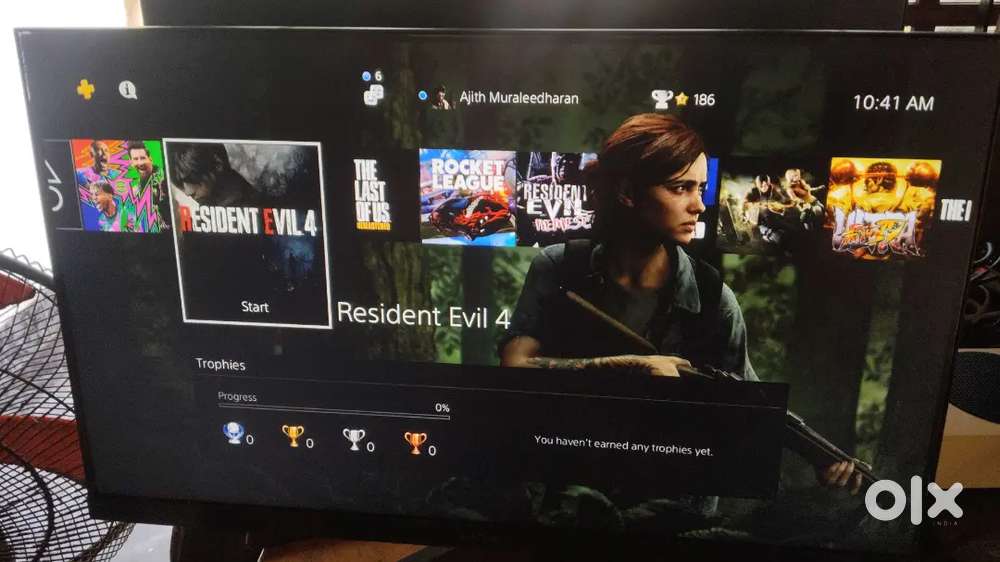 Ps4 slim white with1 controller, 22inch monitor