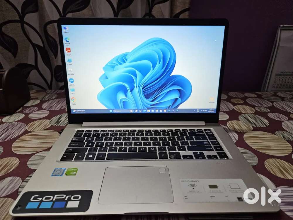 Asus VivoBook S perfect laptop for day today task, coding, gaming