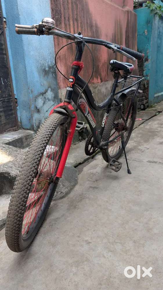 Cycle never punctured and cycle brakes are new and sit is comfortable