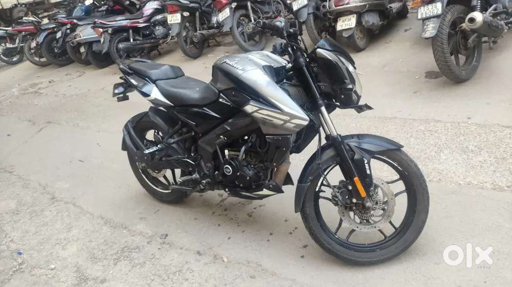 Bajaj pulsar NS 160 BS6 (2023)