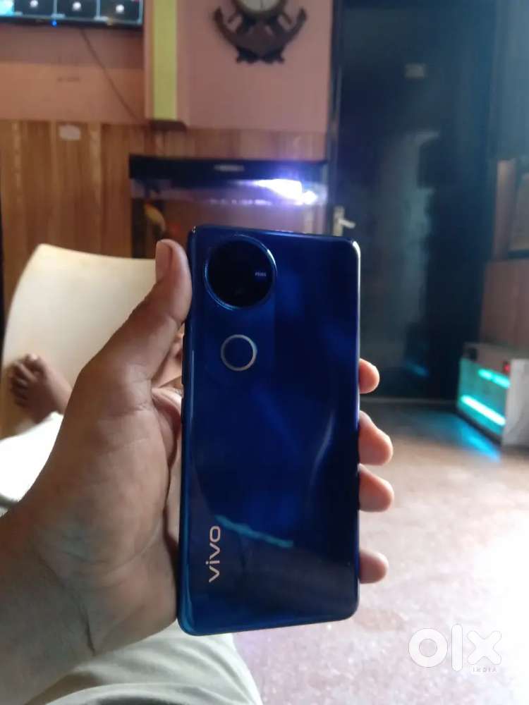 Vivo v 50 12/512